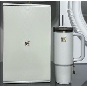 STANLEY Quencher LUXE H2.0 FlowState 30oz‎ Tumbler, PALE STONE SNAKESKIN